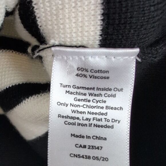 Talbot's Mock Neck Striped Black and White Pearl Button-Shoulder Sweater Size XL - Picture 8 of 10